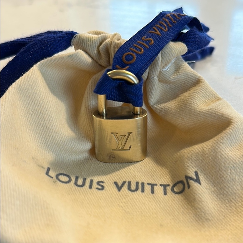 Louis Vuitton Gold Padlock #320 with Blue LV Ribbon ~No Key~
